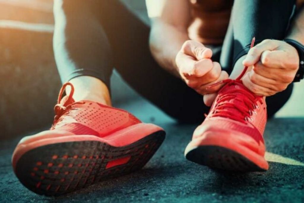 Lacing running shoes